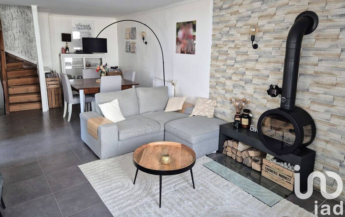 Photo 1 - Maison à SAINT-ETIENNE-DE-MONTLUC