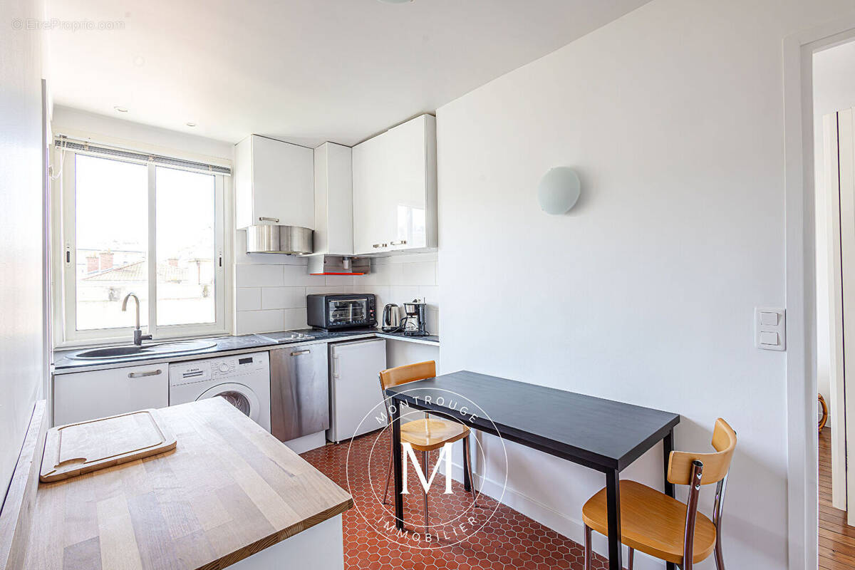 Appartement à PARIS-14E