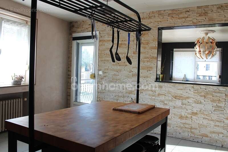 Maison à POURU-SAINT-REMY