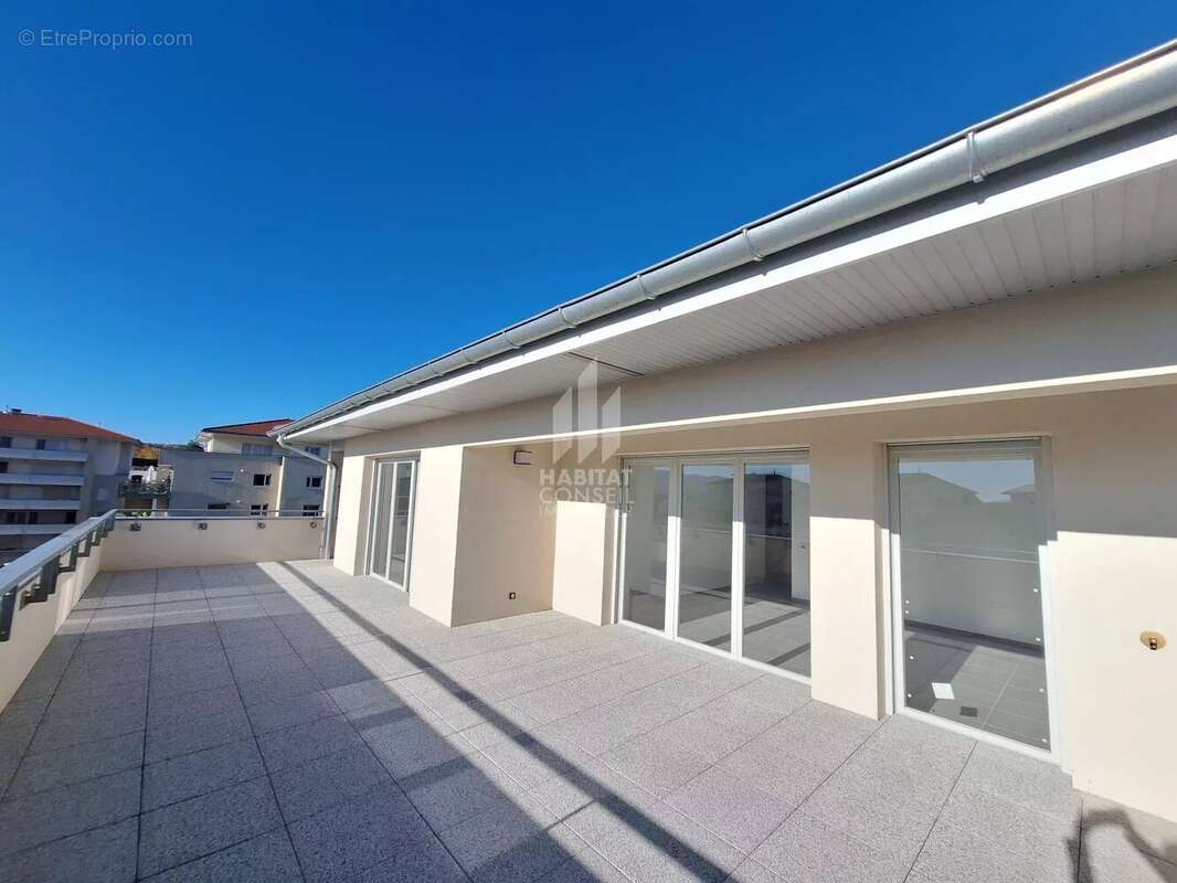 Appartement à MOIRANS