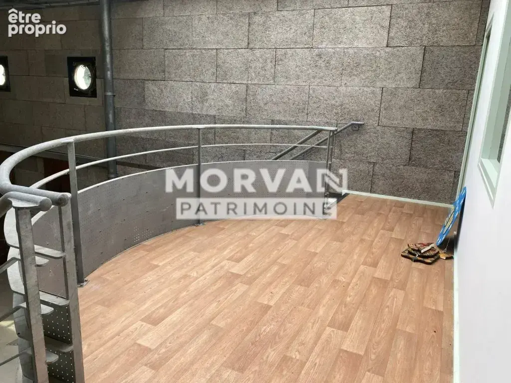 Maison du bazois - batiment sur 2 niveaux 294 m2 - parking et terrain 4017 m2 - photo 9