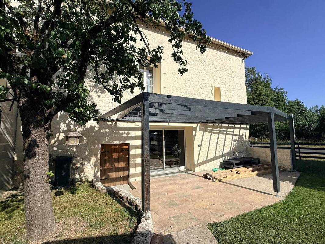 Photo 1 - Maison à CHANIERS