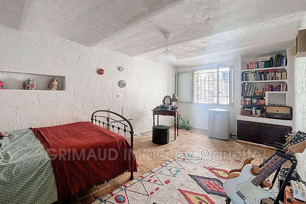 Maison à GRIMAUD