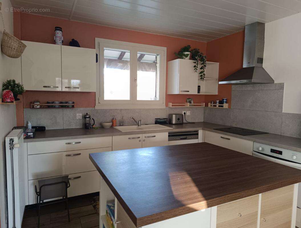 Maison à GUILHERAND-GRANGES