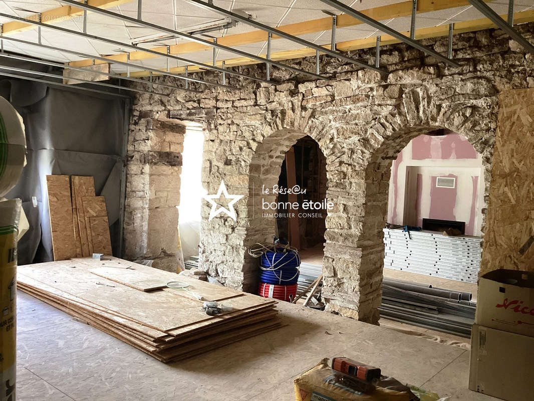 Maison à COLOMBEY-LES-DEUX-EGLISES