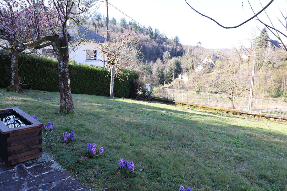 Maison à CORREZE