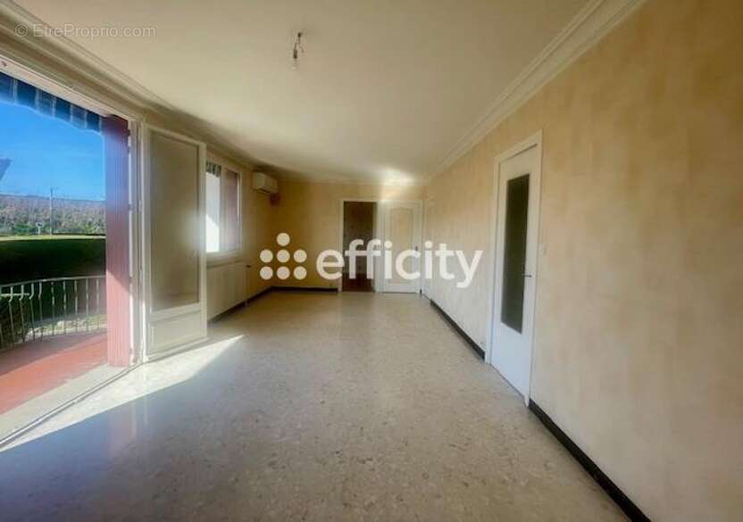 Maison à ROUSSILLON