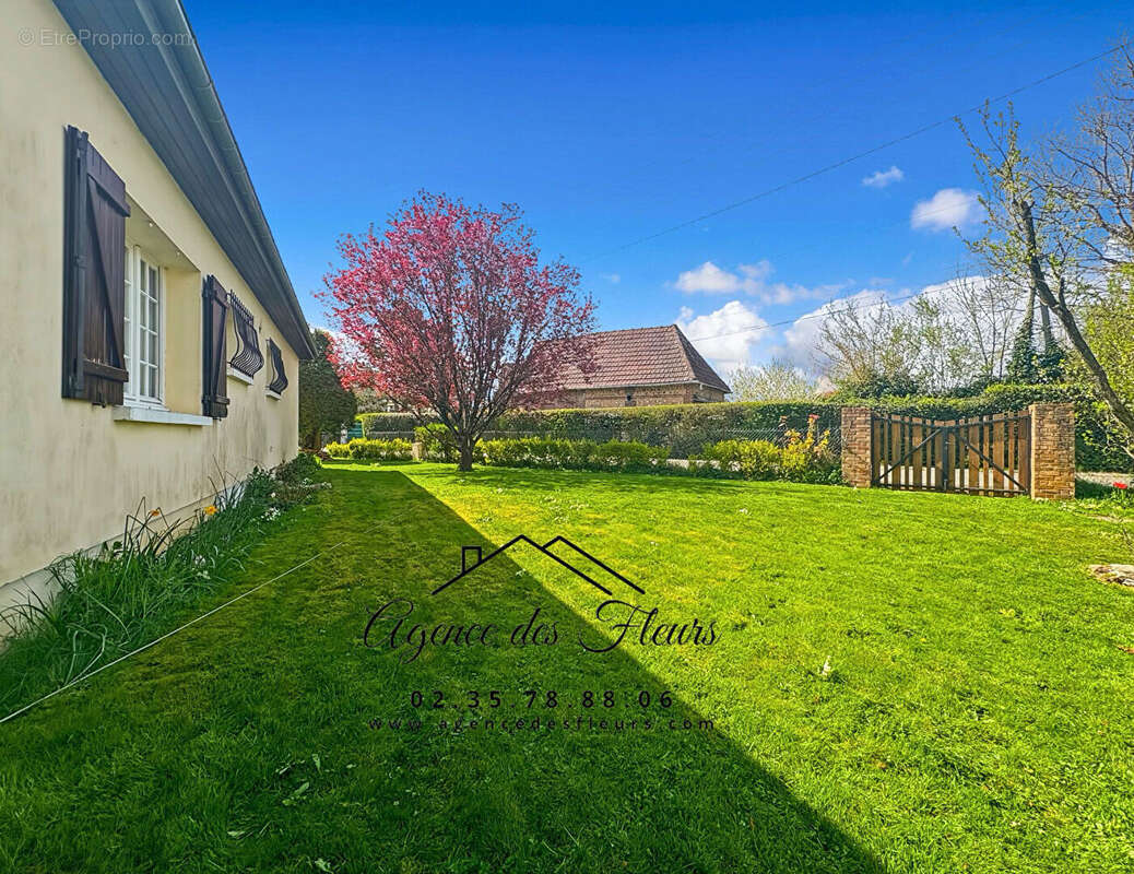 Maison à LA SAUSSAYE