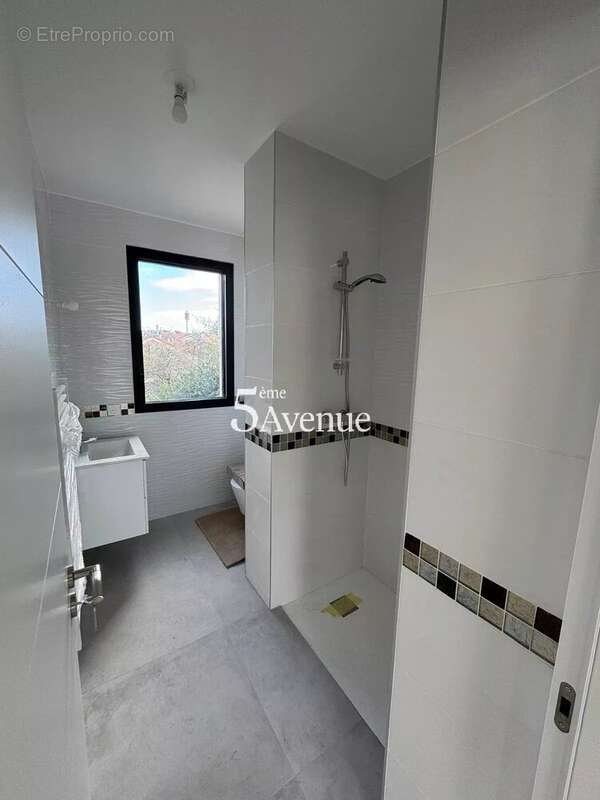 Appartement à SAINT-MAUR-DES-FOSSES