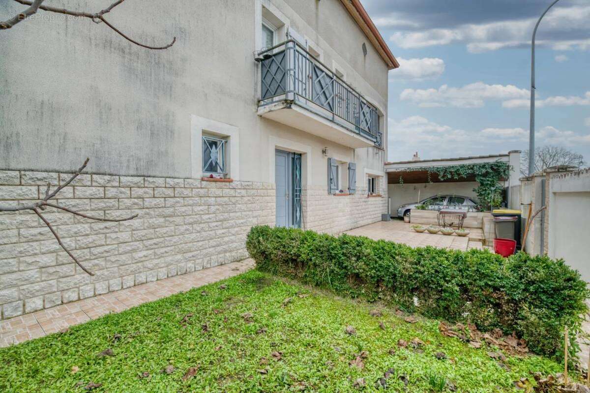 Maison de 6 pièces de 220 m² à Cugnaux - photo 16