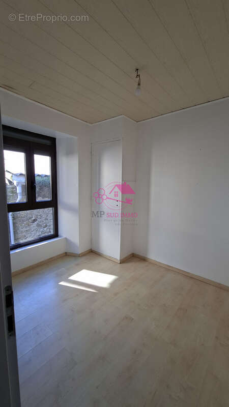 Maison à LAROQUE-D'OLMES