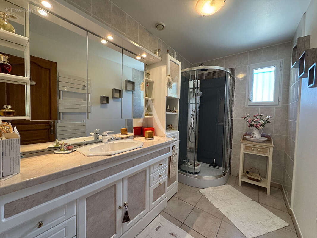 Labessiere-candeil. maison de +/- 131 m² - photo 15
