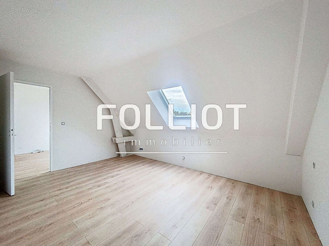 Maison à LA LUCERNE-D&#039;OUTREMER