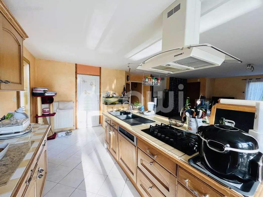 Maison à SAINT-AGOULIN