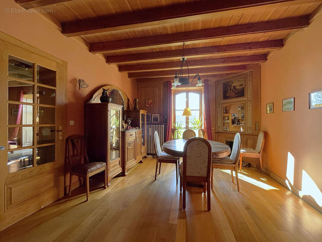 Maison à COURCELLES-CHAUSSY