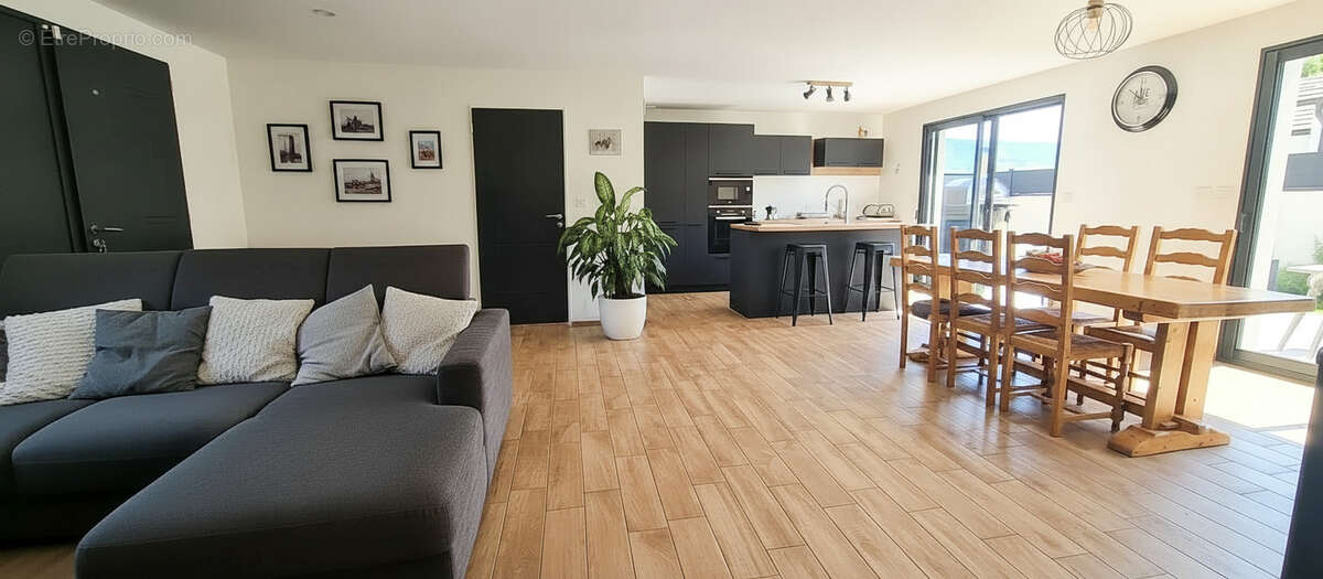Maison à BOUVESSE-QUIRIEU