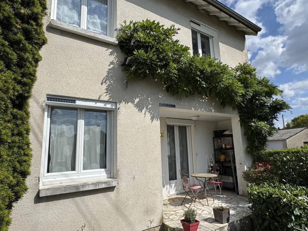 Maison à SAINT-AMAND-MONTROND