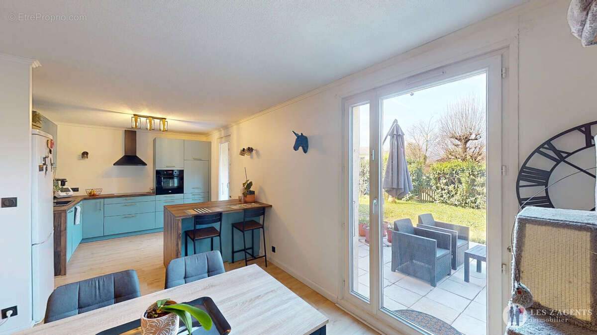 Appartement à GIERES