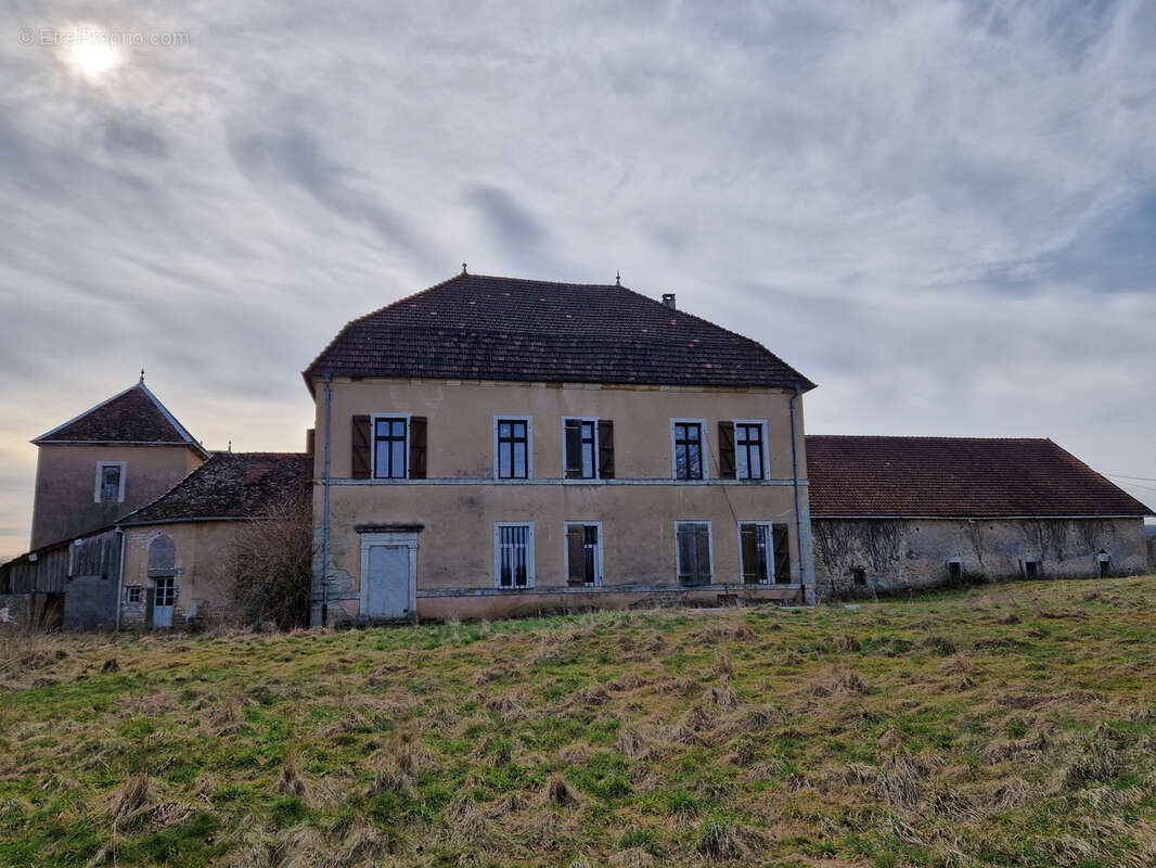 Maison à BOUHANS-LES-MONTBOZON