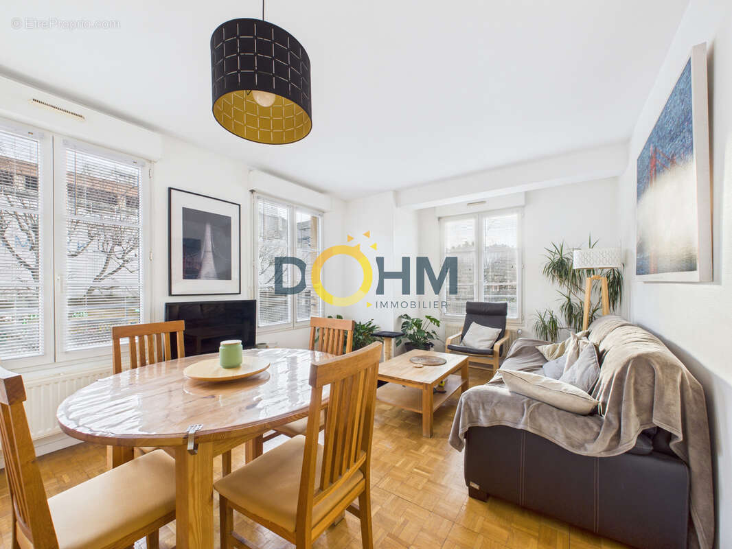 Appartement à SAINT-ETIENNE