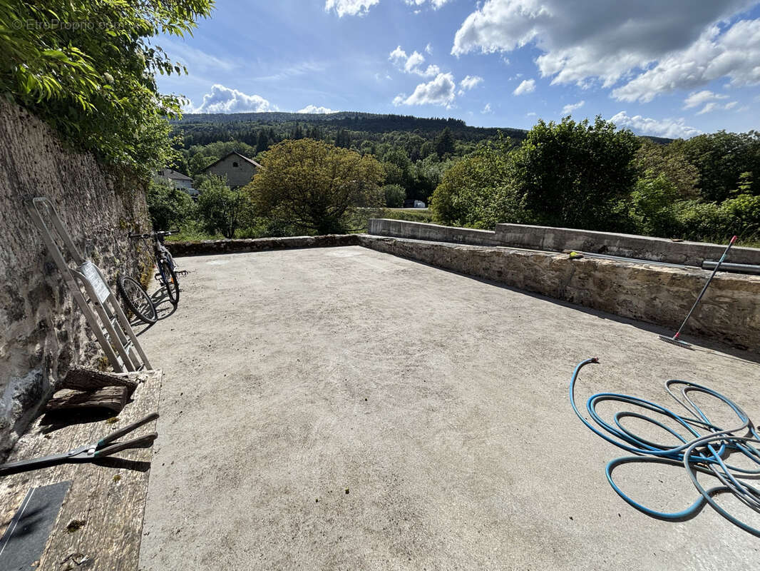 Maison de 87 m2 à Chatillon-en-Michaille - photo 8