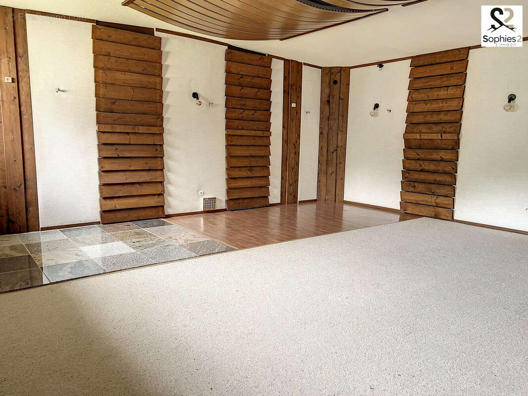 Commerce 285 m² à Claix  - photo 6