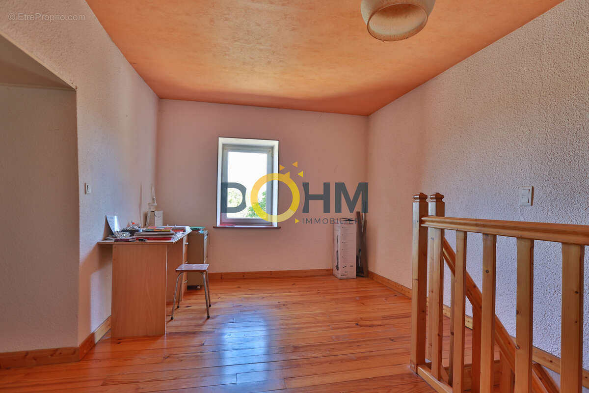 Maison à FRUGIERES-LE-PIN