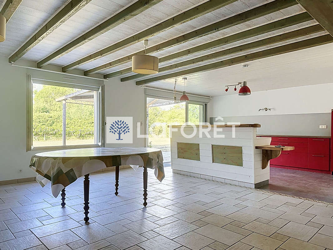 Maison à MAZIERES-EN-GATINE