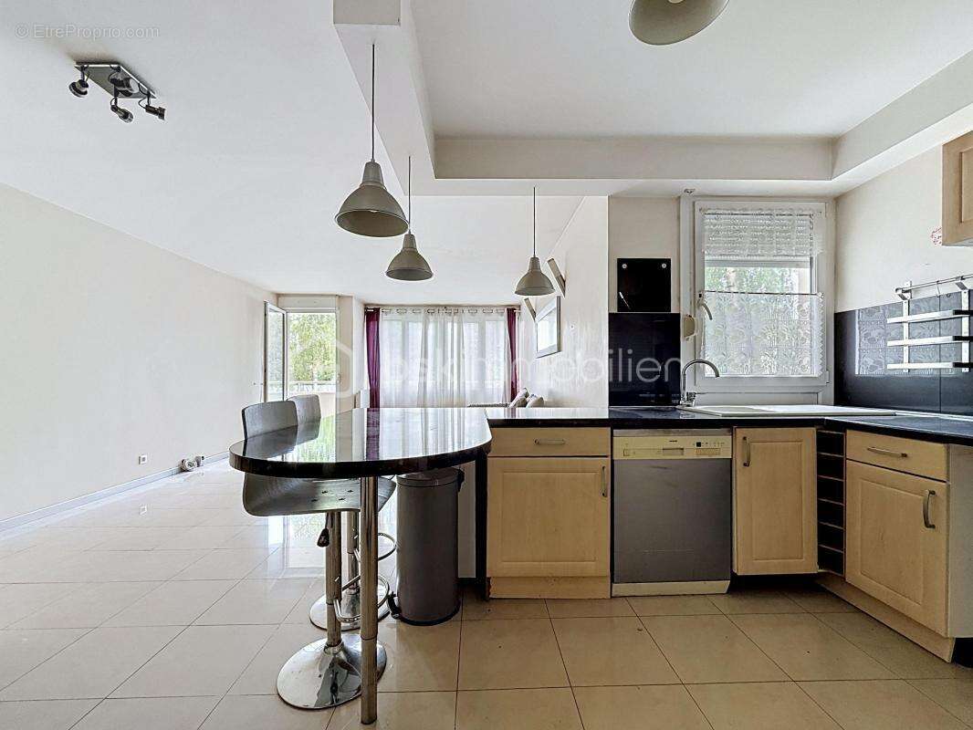 Appartement à LE BLANC-MESNIL