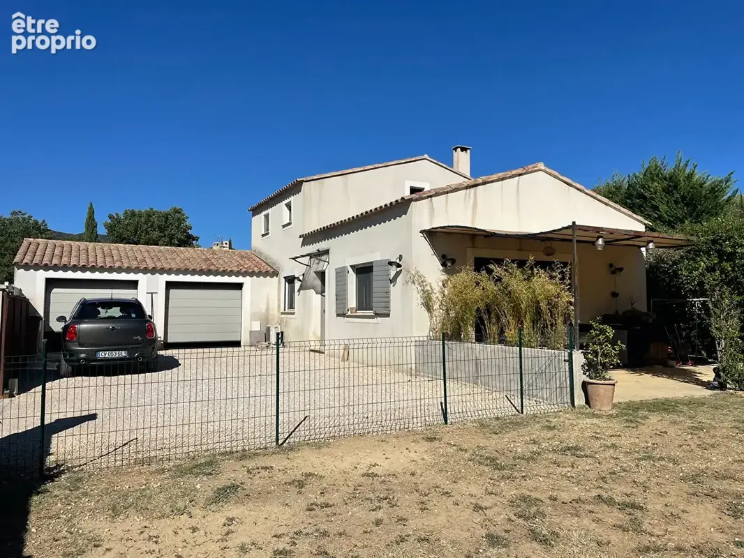 COUP DE COEUR - Maison à deux pas du village - Lauris 4 pièce(s) 135 m2 - jardin - double garage - photo 2