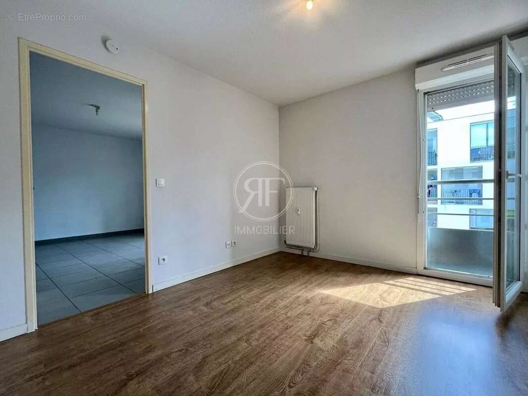 Appartement T2 Balcon + Parking - photo 5