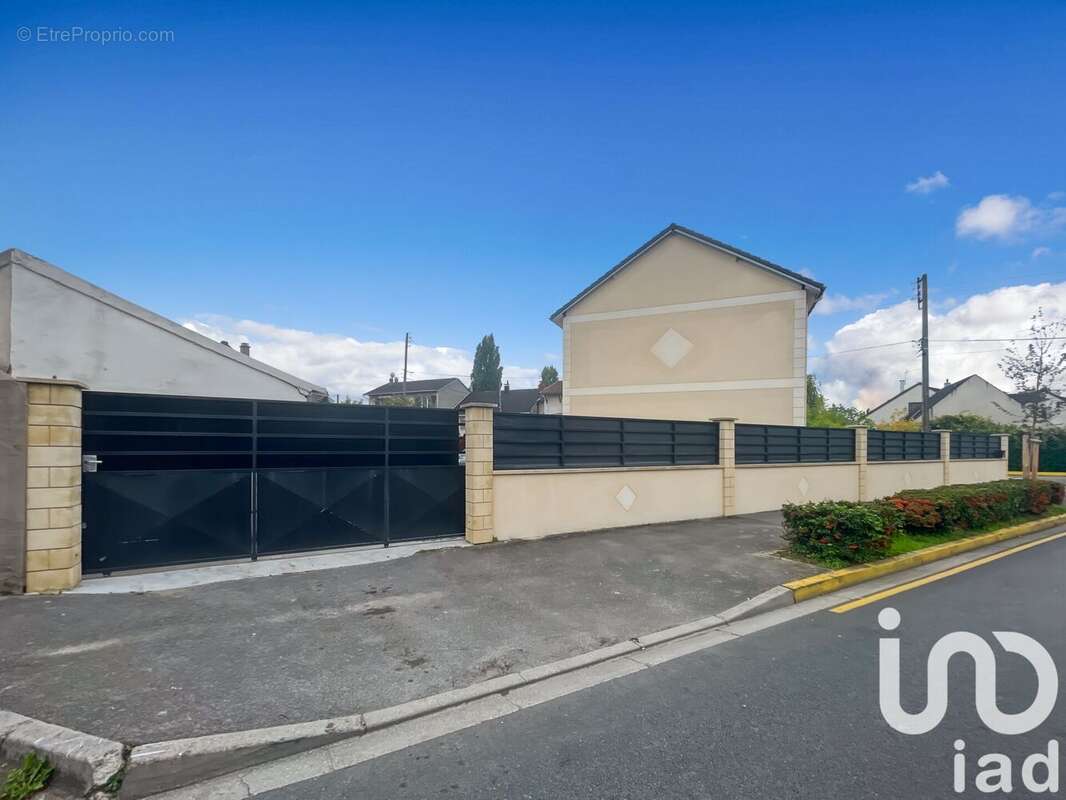 Photo 2 - Maison à MONTFERMEIL