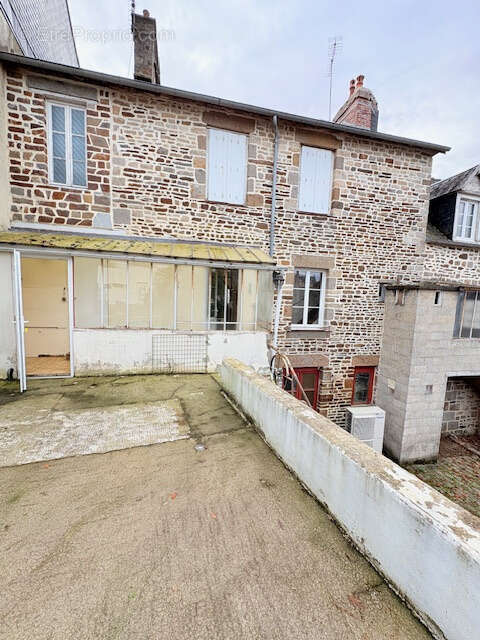 Maison à SOURDEVAL