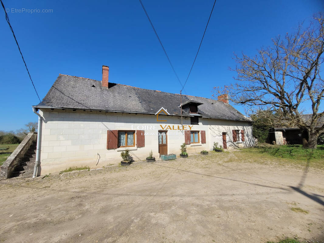 Maison à LONGUE-JUMELLES