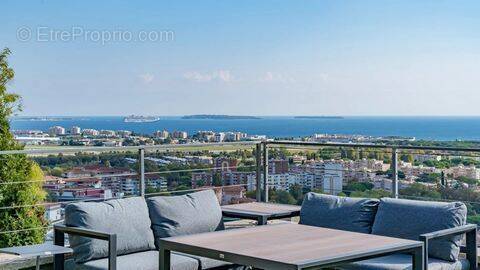 Maison à MANDELIEU-LA-NAPOULE