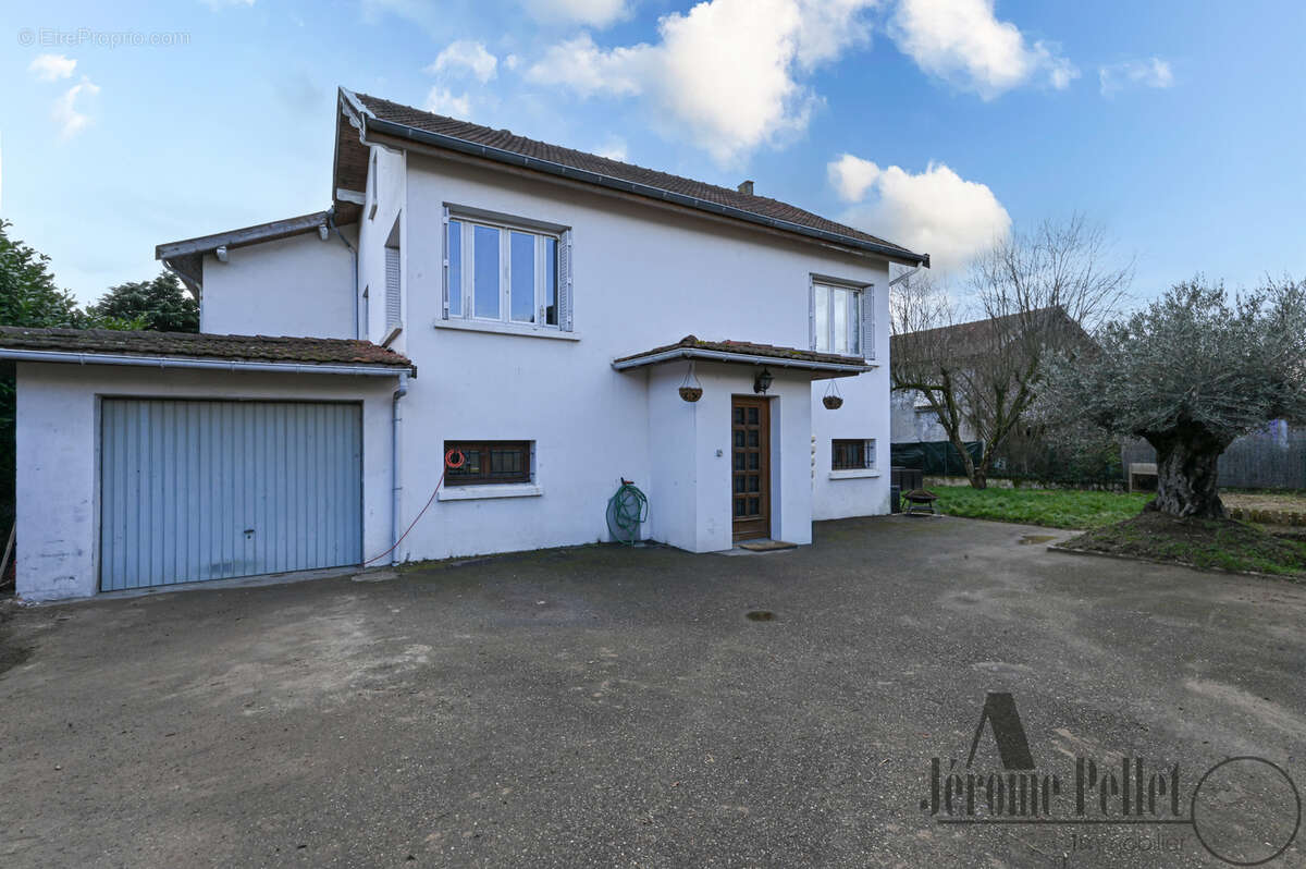 Maison à COMMUNAY