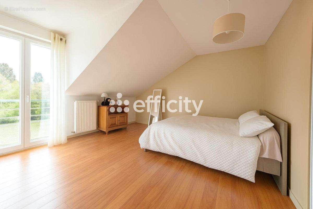 Maison à SAINT-EGREVE