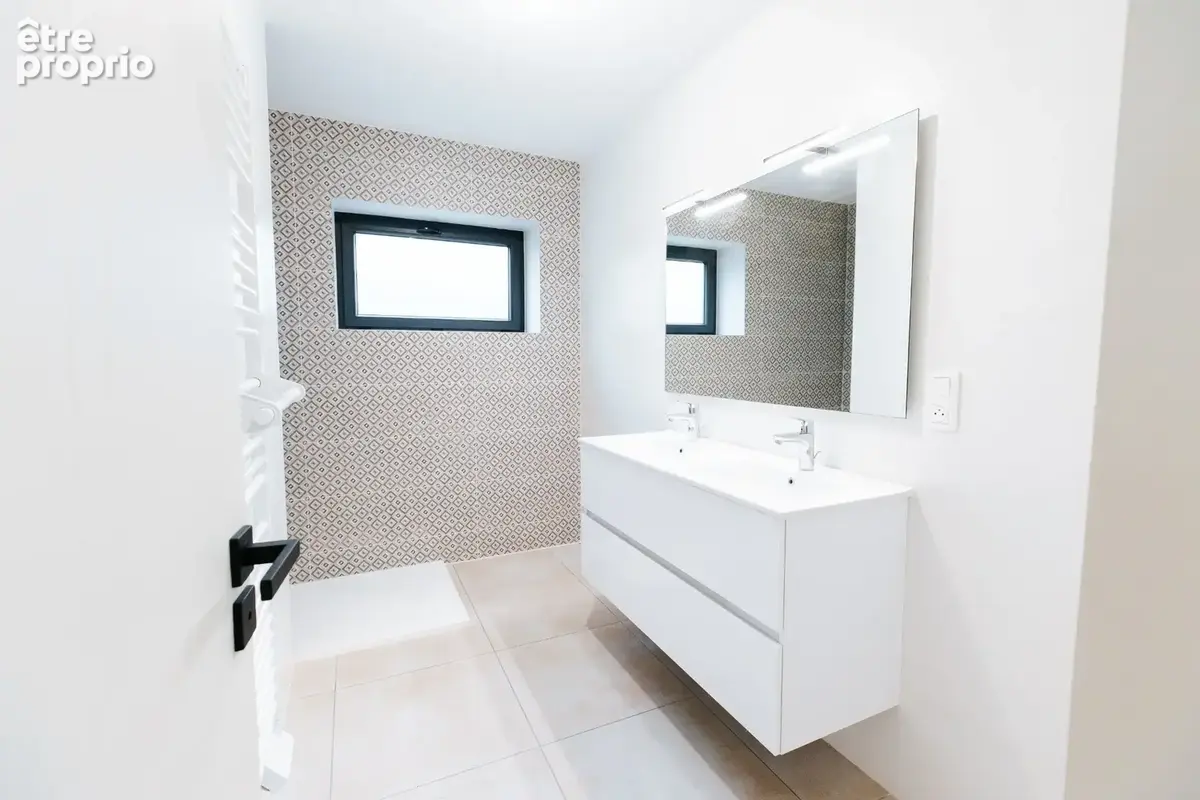 VILLA 250m2 Exceptionelle I DPE A • Vue exceptionnelle sur les Alpes • Piscine • 248 m2 habitables - photo 21