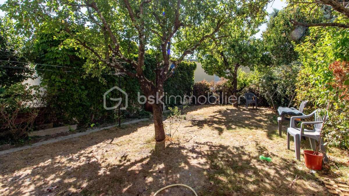 Maison à MONTELIMAR