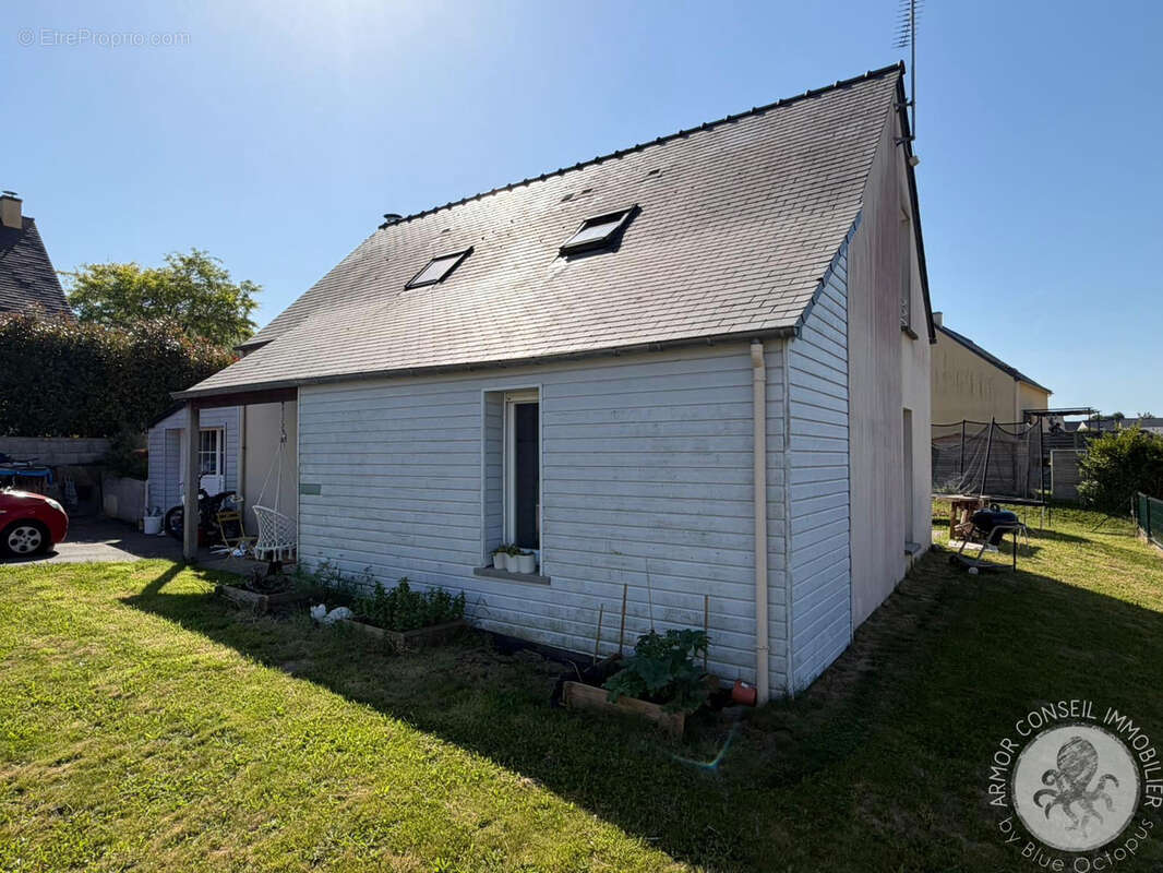 Maison à CREHEN