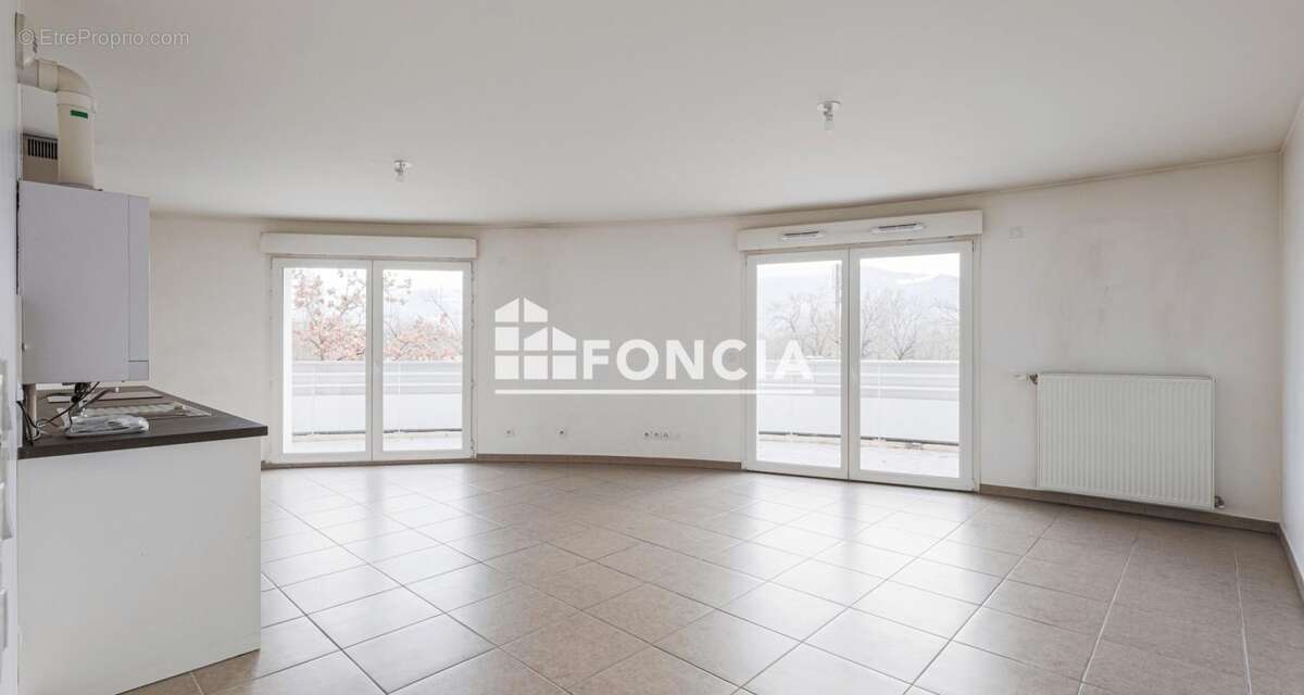 Appartement à MEYLAN