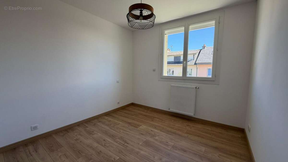 Maison à LE MONASTERE