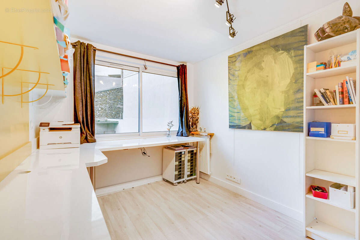 Appartement à PARIS-20E