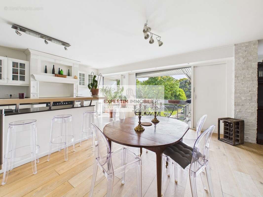 Appartement à VERSAILLES