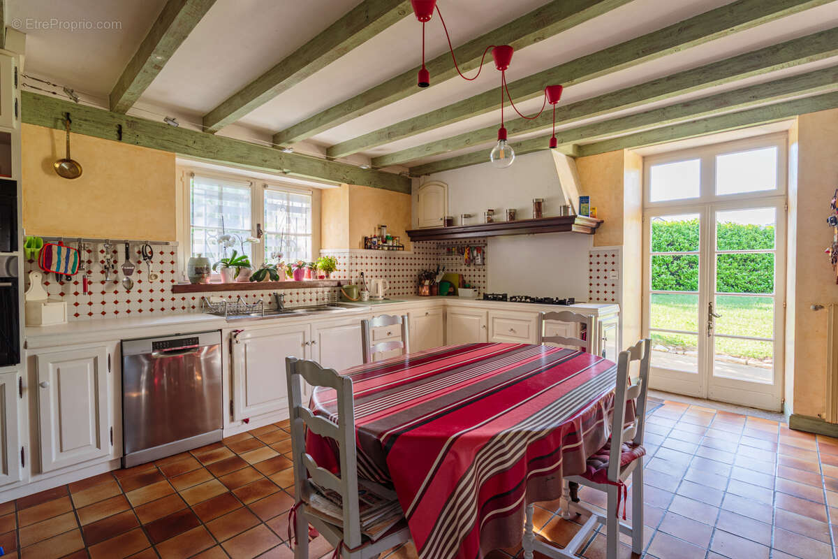 Maison à URT