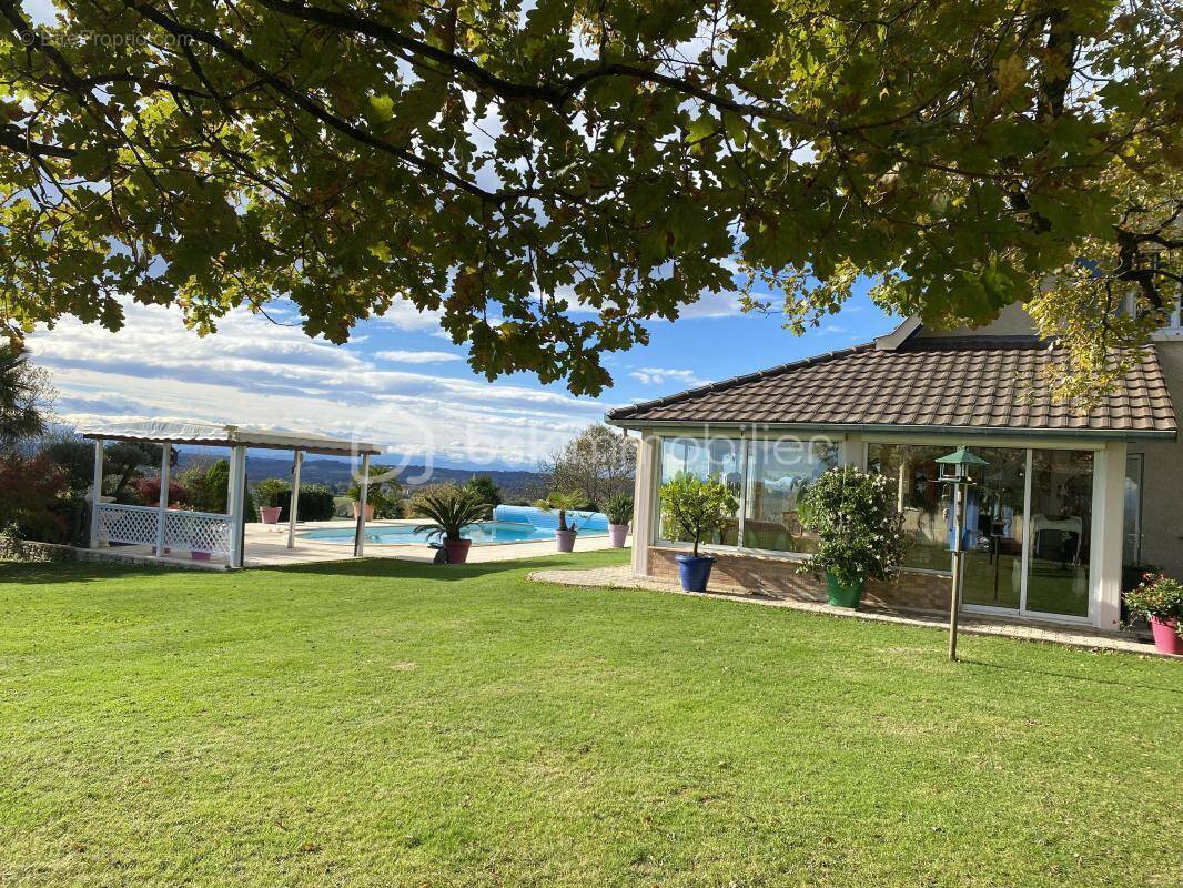 Maison à MALAUSSANNE