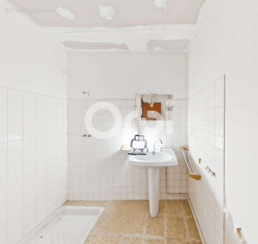 Maison à SAINT-ALBAN-AURIOLLES