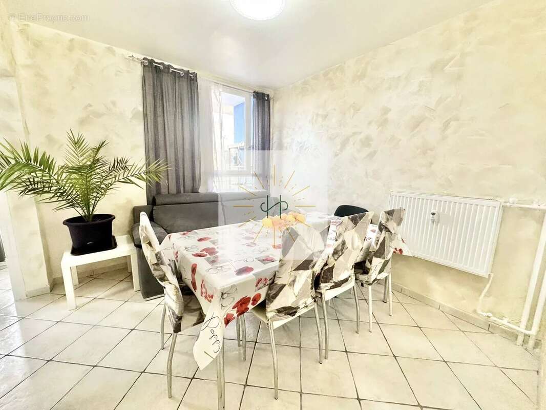 Appartement à MONTELIMAR