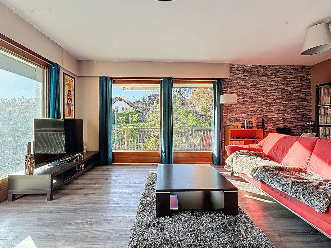 Appartement à ANNECY-LE-VIEUX