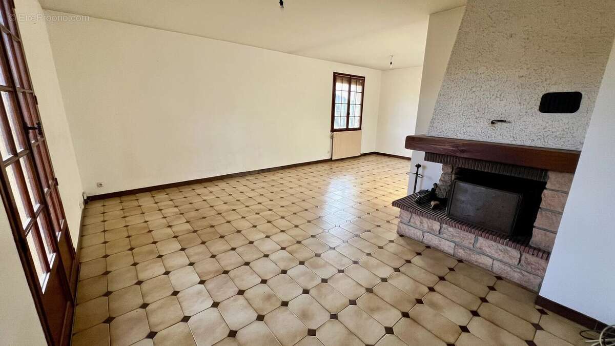 Maison à MONTJOIE-EN-COUSERANS